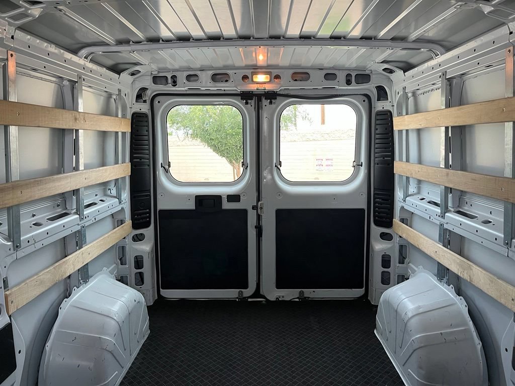 Used 2025 RAM ProMaster 2500 w/ U-Haul Equipment Group FWD image 18