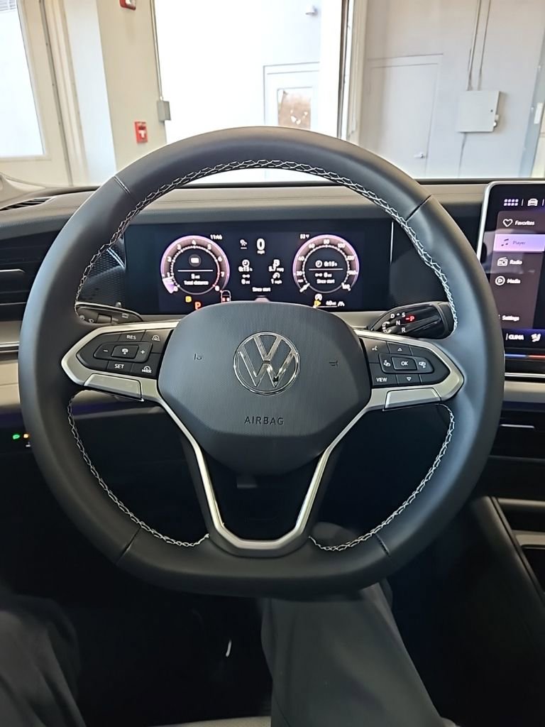 New 2026 Volkswagen Tiguan SE image 35