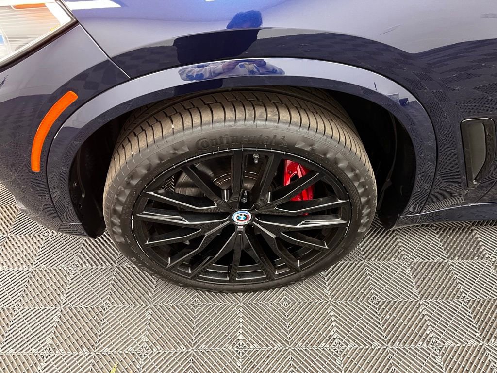 Used 2022 BMW X5 M50i w/ Executive Package image 17