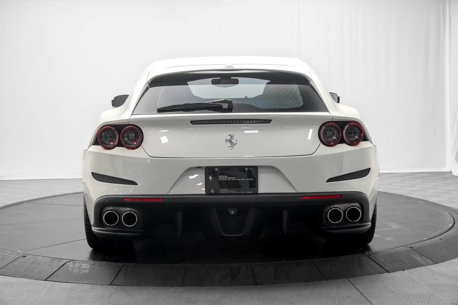 Used 2018 Ferrari GTC4Lusso T RWD image 6