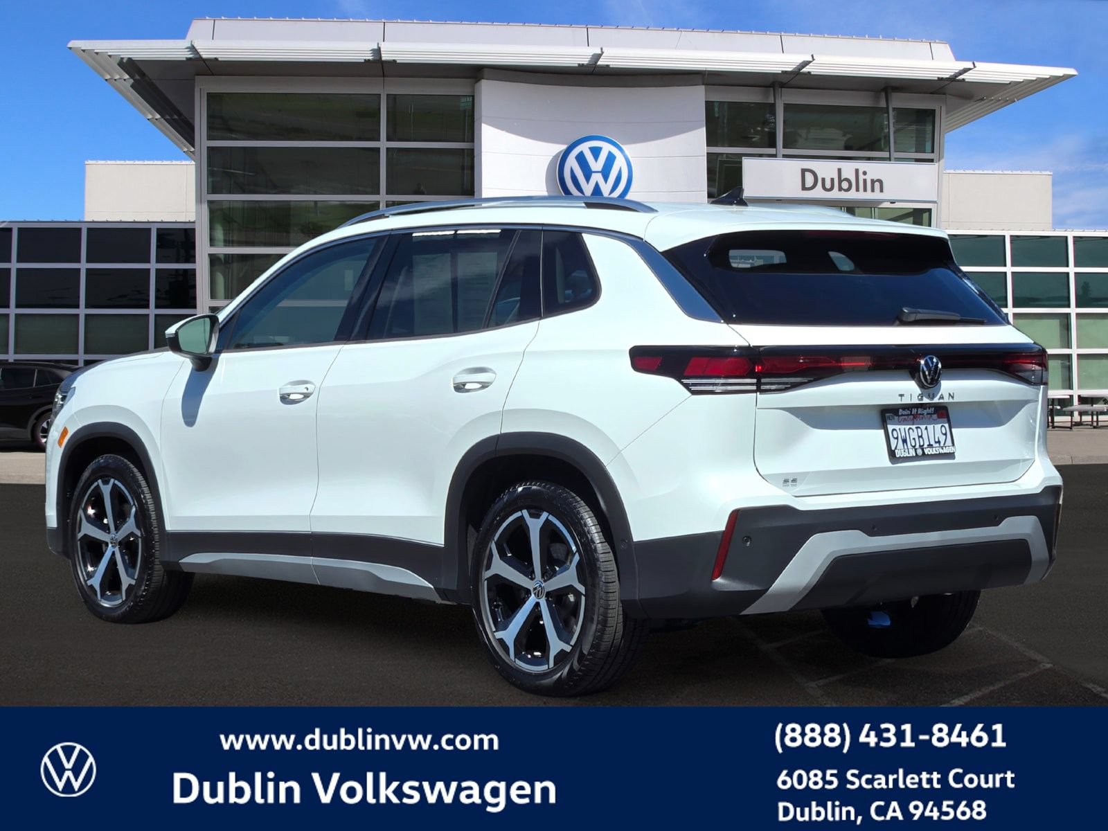 Certified 2026 Volkswagen Tiguan SE FWD image 6
