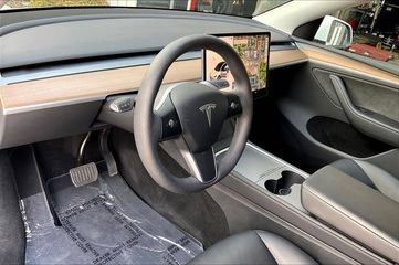 Used 2023 Tesla Model Y Long Range AWD/4WD image 17