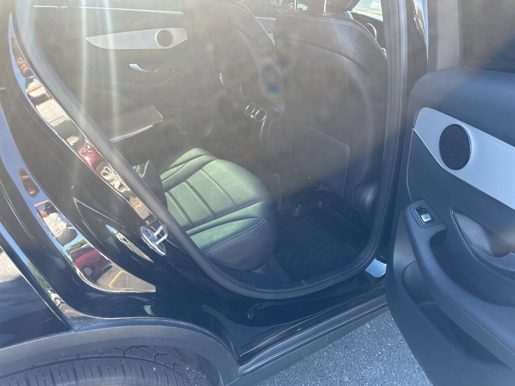 Used 2022 Mercedes-Benz GLC 300 4MATIC image 11