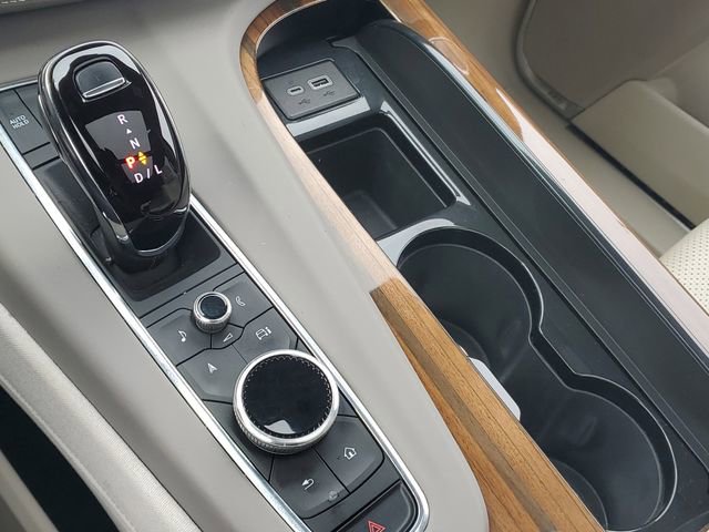 Certified 2024 Cadillac Escalade Premium Luxury Platinum image 24