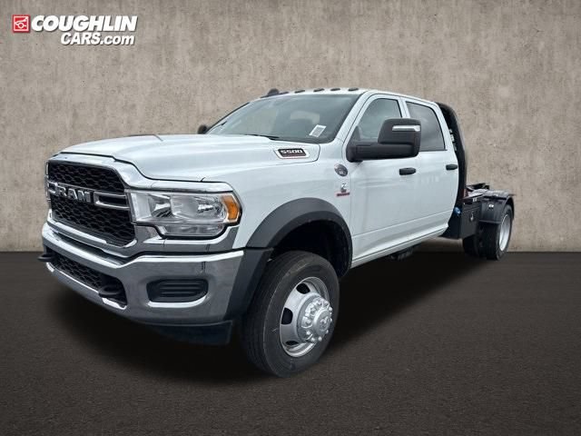 New 2024 RAM 5500 Tradesman w/ Chrome Appearance Group AWD/4WD image 3