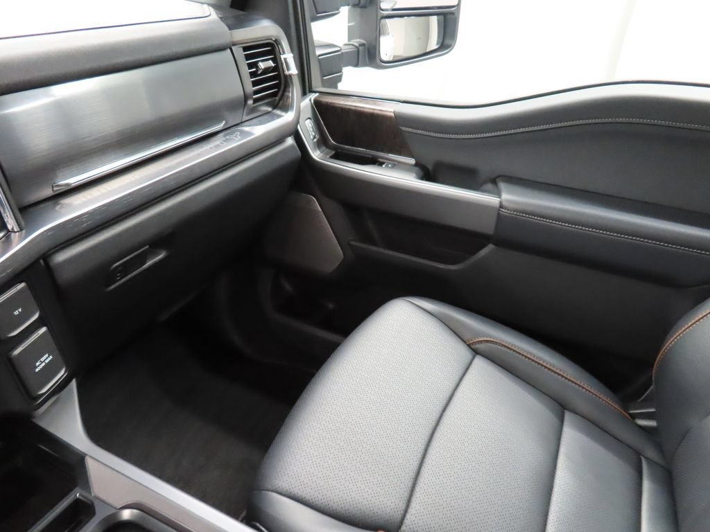 Used 2026 Ford F350 Lariat AWD/4WD image 35