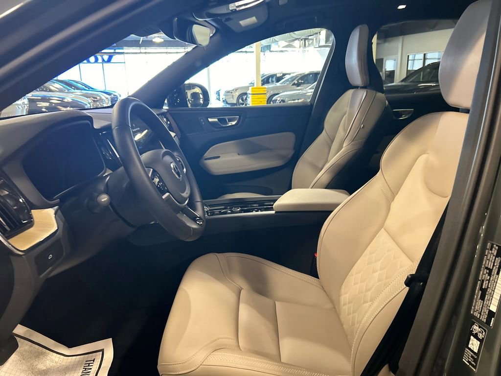 Used 2026 Volvo XC60 B5 Core w/ Climate Package image 10