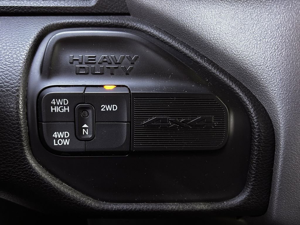 Used 2024 RAM 2500 Big Horn AWD/4WD image 24
