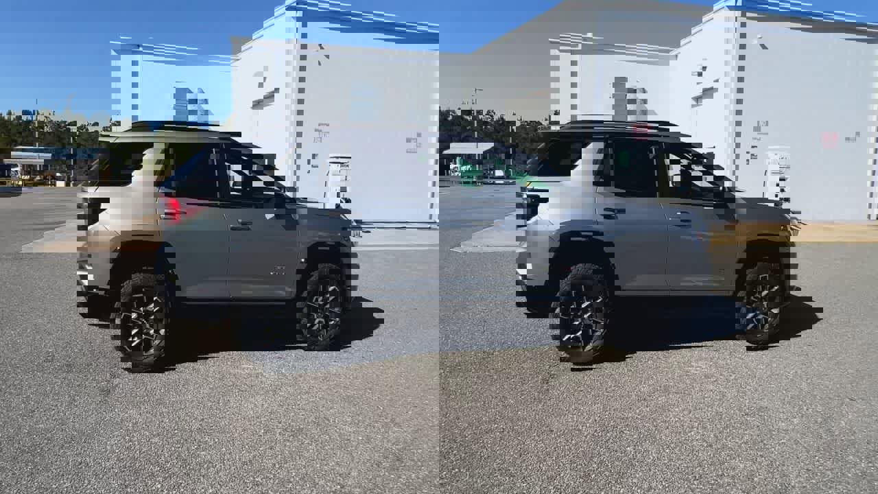 New 2026 GMC Terrain AT4 image 9