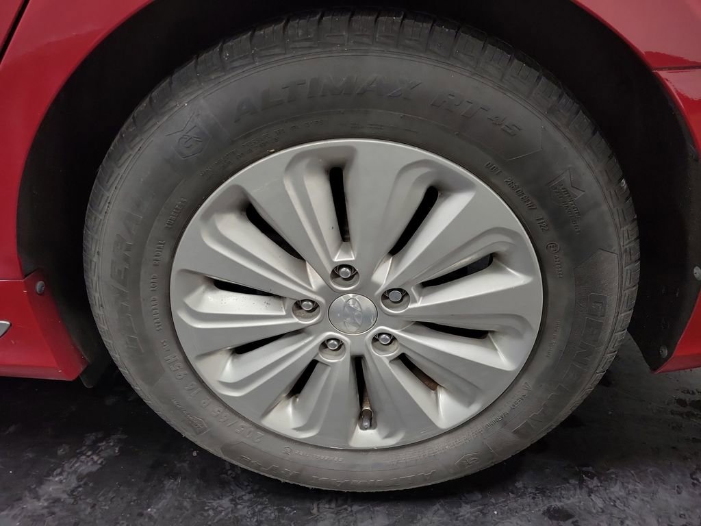 Used 2016 Hyundai Sonata SE FWD image 11