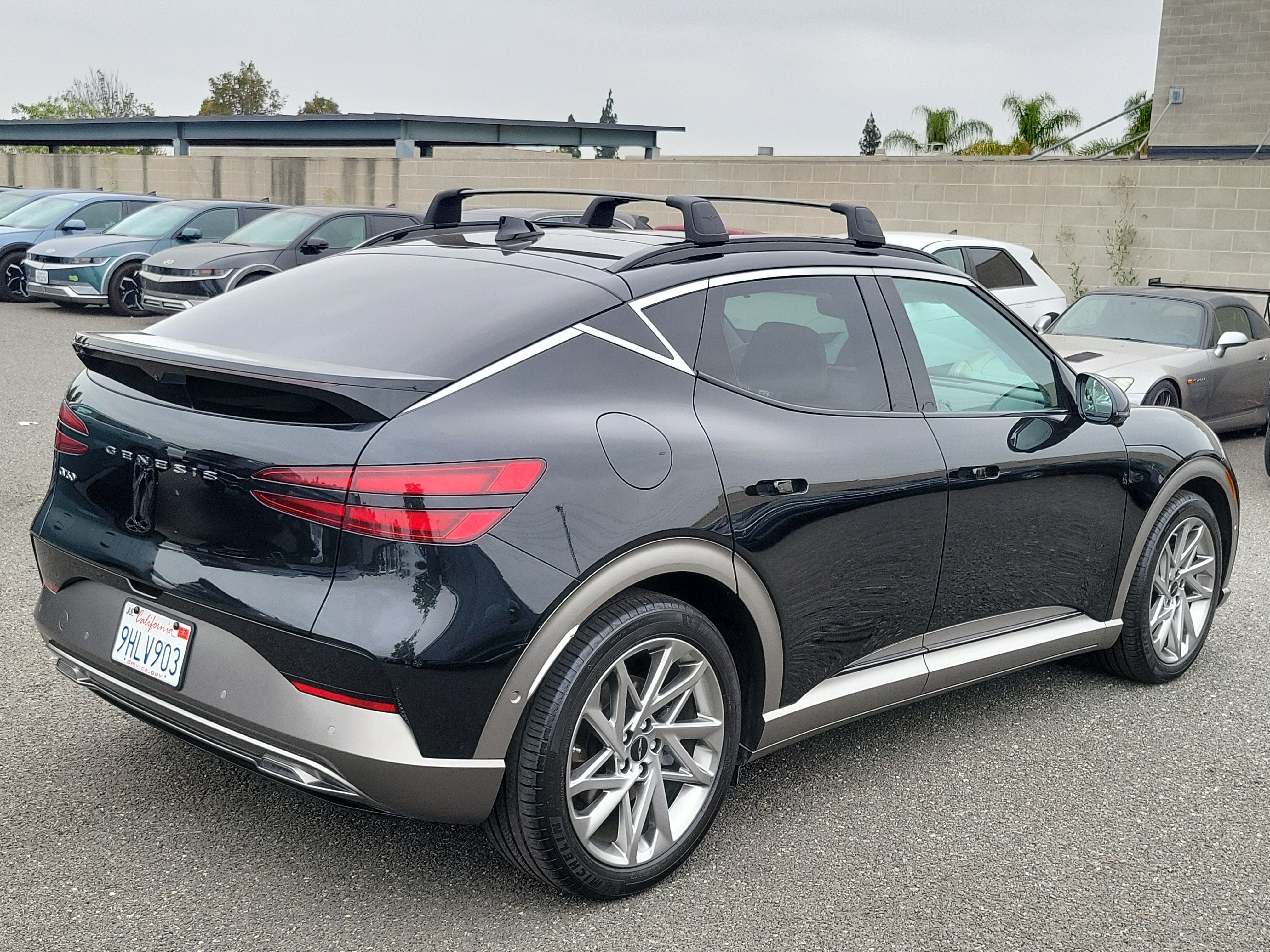 Certified 2023 Genesis GV60 Advanced AWD/4WD image 2