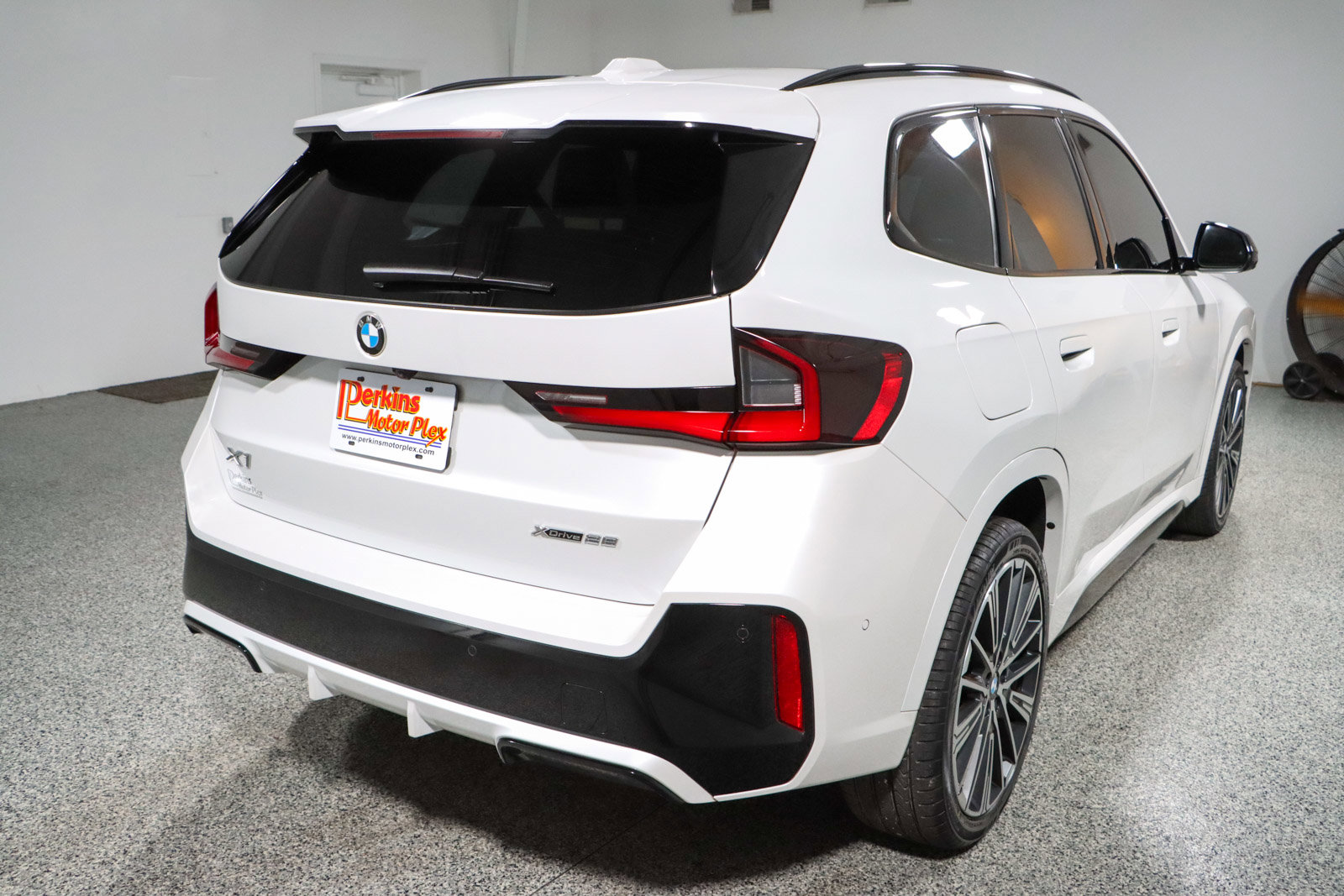 Used 2023 BMW X1 xDrive28i w/ Premium Package AWD/4WD image 7