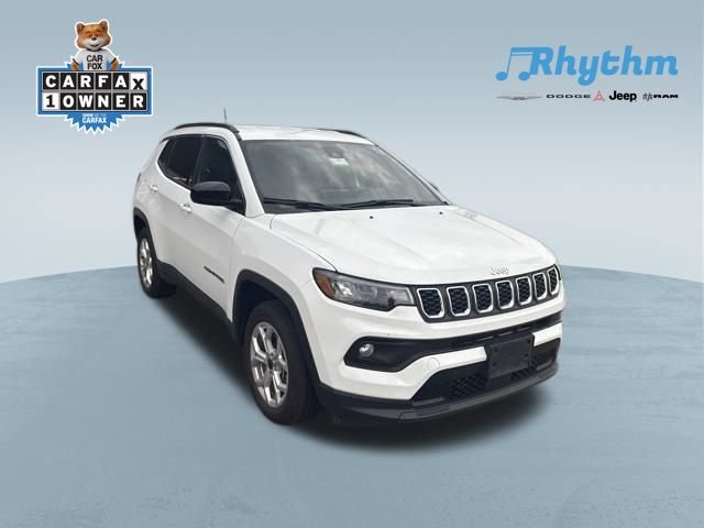 Used 2025 Jeep Compass Latitude AWD/4WD image 1