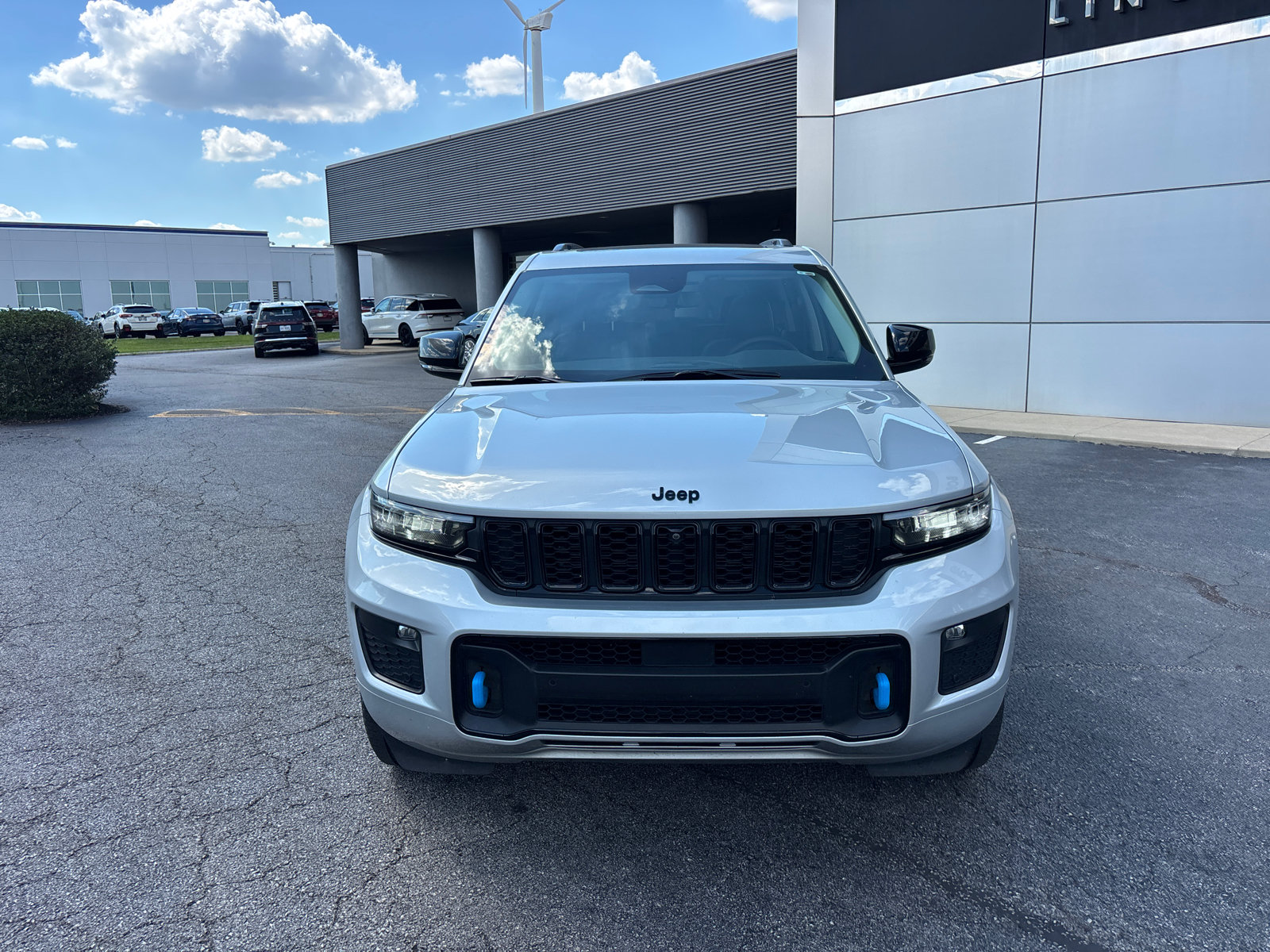 Used 2023 Jeep Grand Cherokee 30th Anniversary AWD/4WD image 2