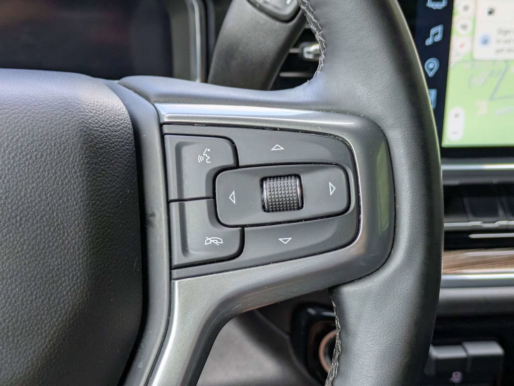 Used 2025 Chevrolet Silverado 1500 LT AWD/4WD image 27