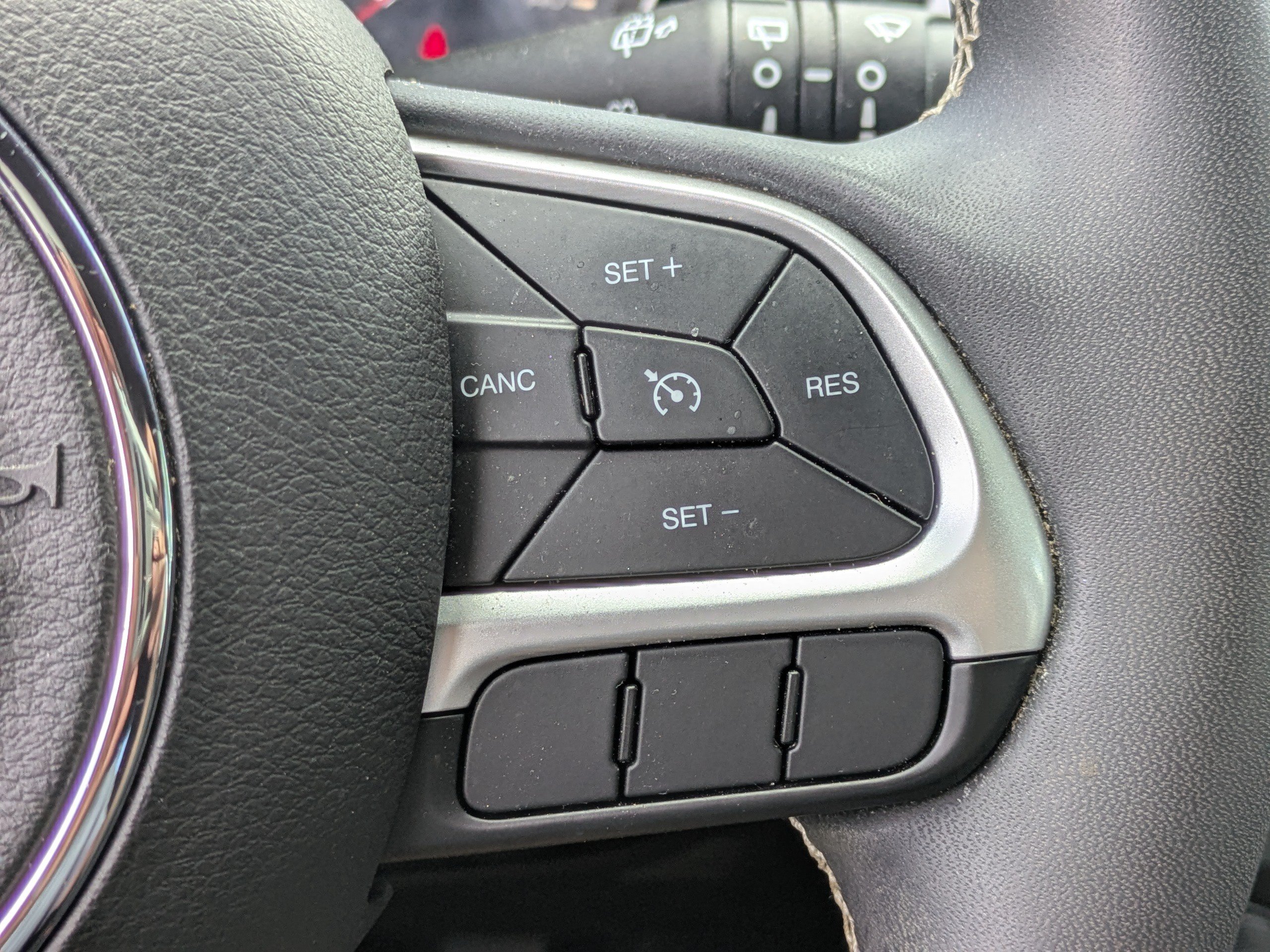 Used 2021 Jeep Compass Latitude FWD image 23