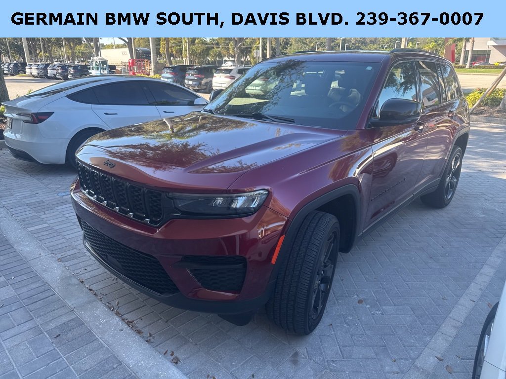 Used 2023 Jeep Grand Cherokee Altitude image 1