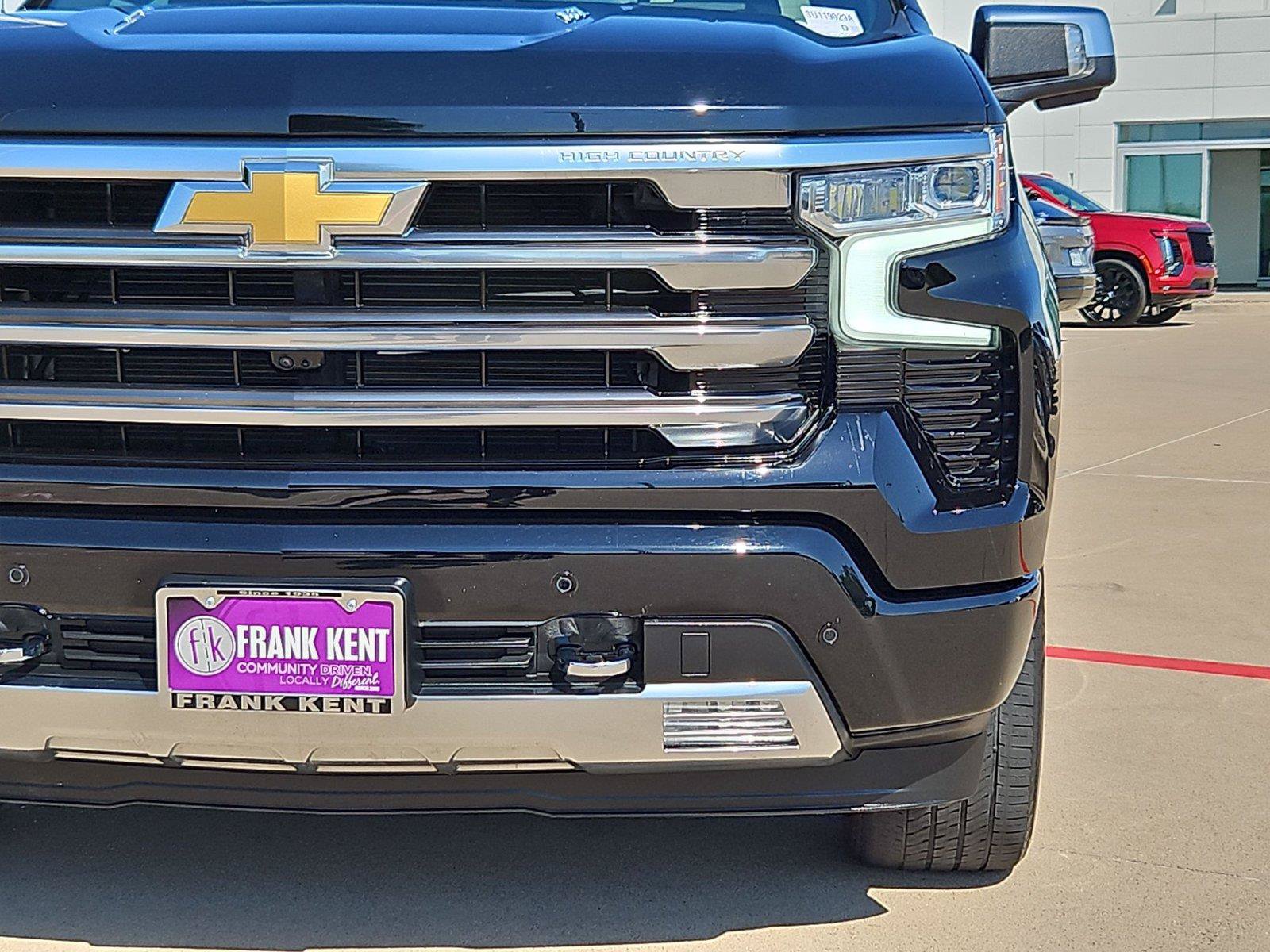 Used 2024 Chevrolet Silverado 1500 High Country AWD/4WD image 6