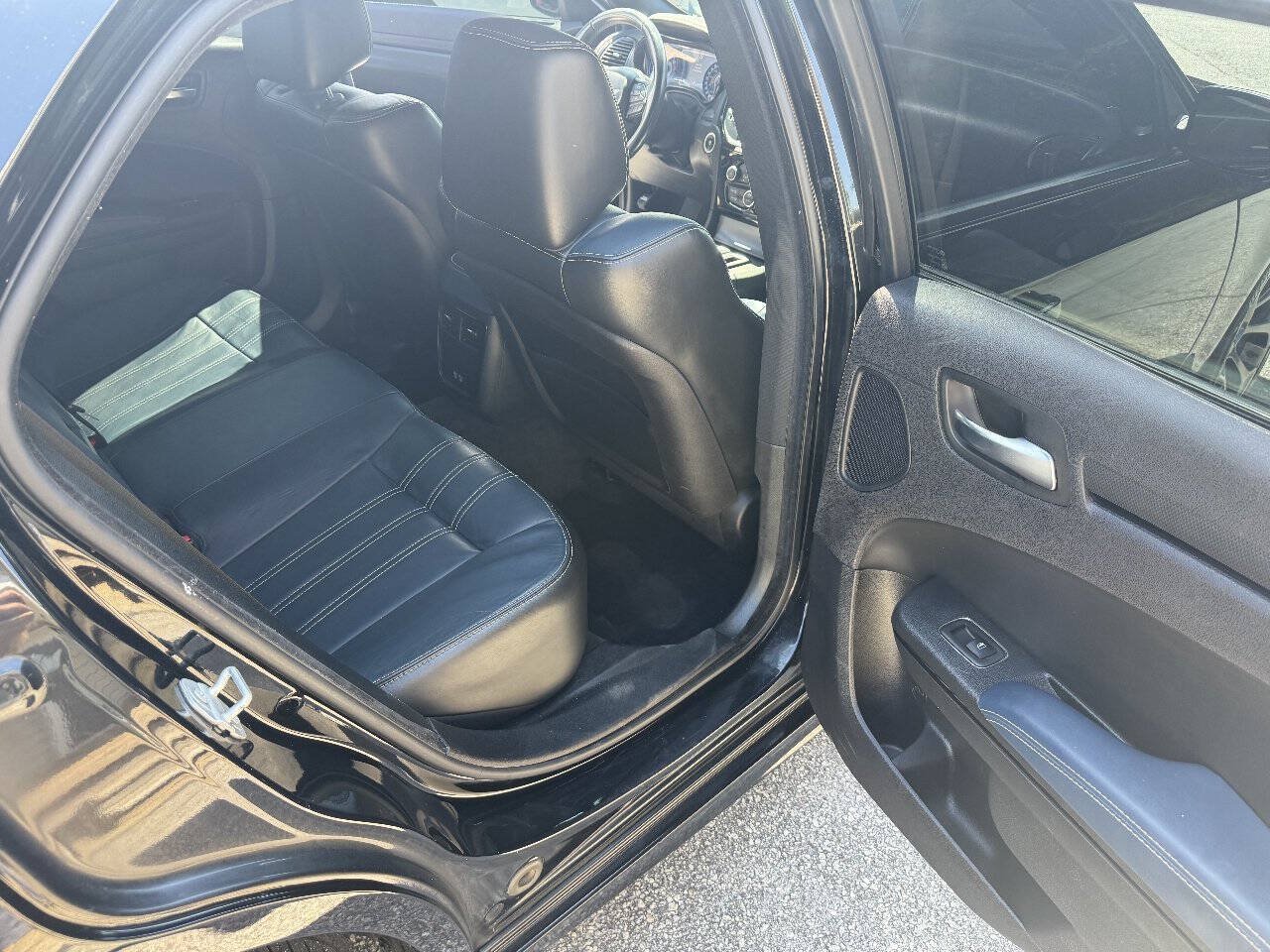 Used 2016 Chrysler 300 S w/ 300S Premium Group RWD image 14