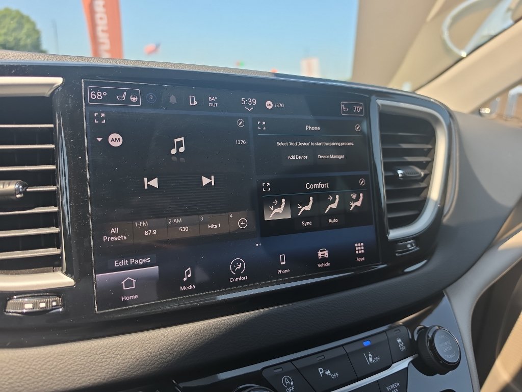 Used 2023 Chrysler Pacifica Touring-L FWD image 22