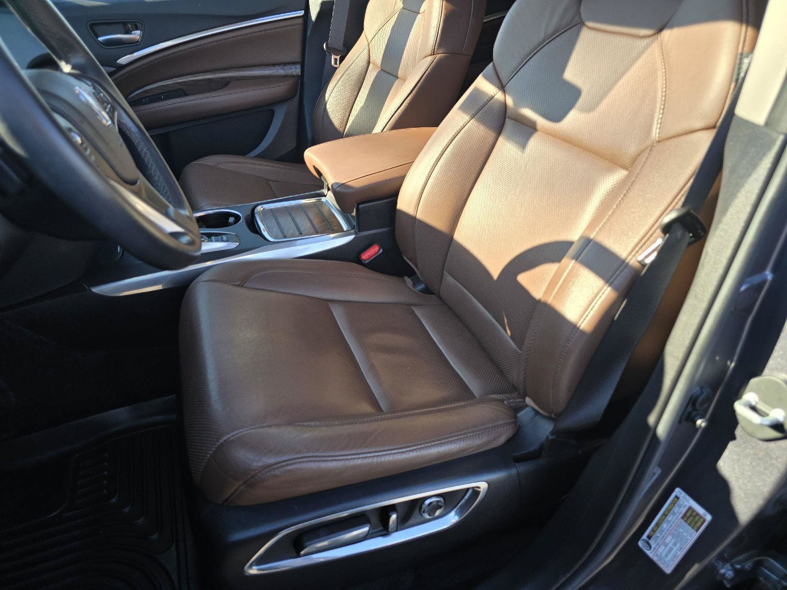 Used 2020 Acura MDX w/ Technology Package AWD/4WD image 16