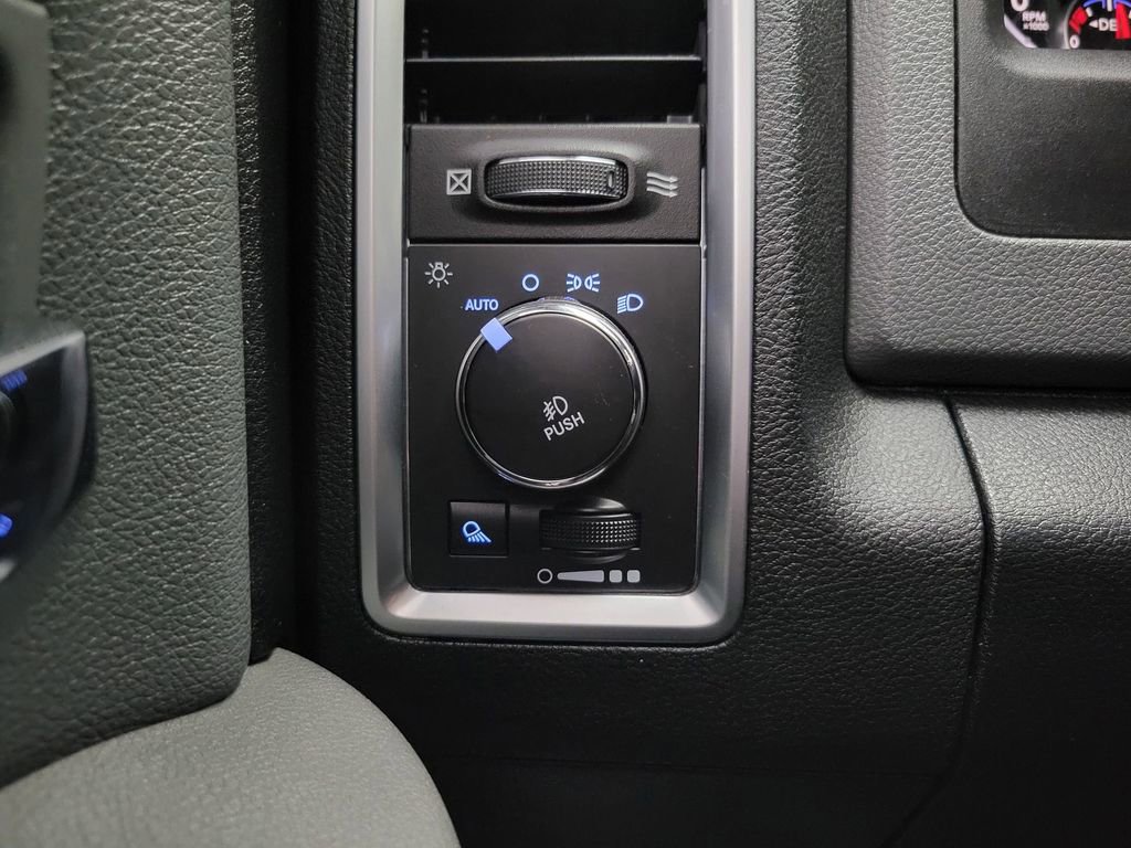 Used 2015 RAM 1500 Big Horn image 27