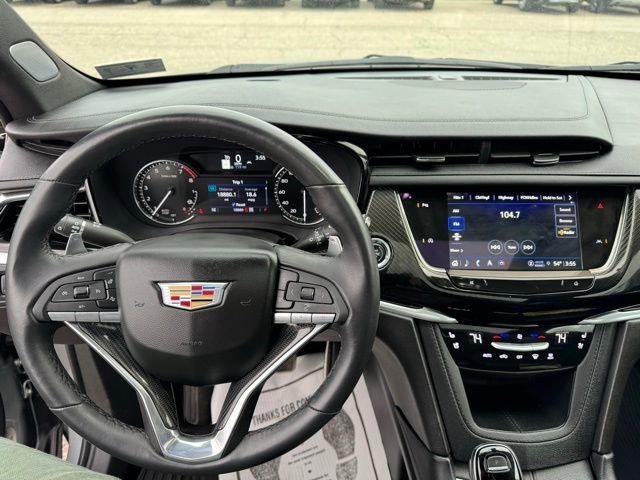 Used 2024 Cadillac XT6 Sport image 16