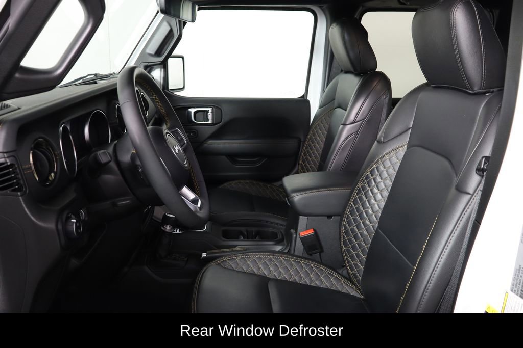 Used 2023 Jeep Gladiator Overland AWD/4WD image 14