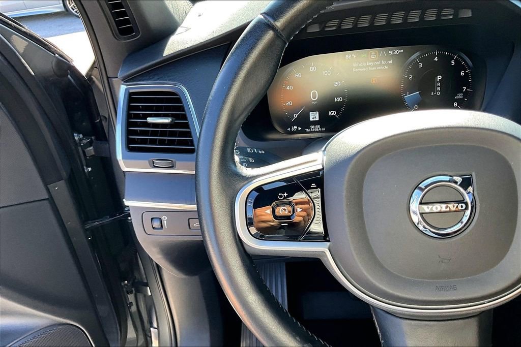 Used 2020 Volvo XC90 T6 Momentum w/ Protection Package Premier AWD/4WD image 24