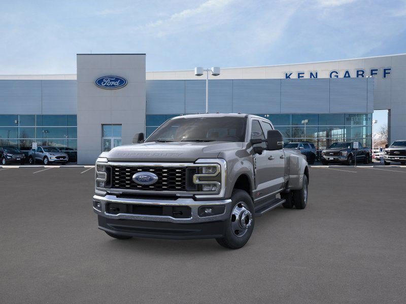 New 2025 Ford F350 4x4 Crew Cab DRW Super Duty image 2