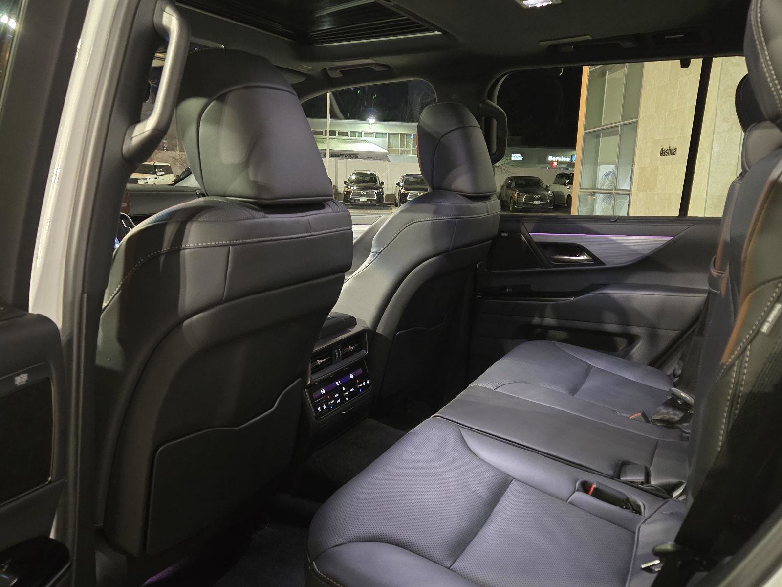 Used 2025 Lexus LX 700h F Sport image 21