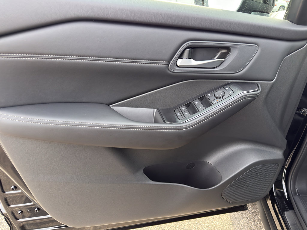 New 2026 Nissan Rogue SV image 14