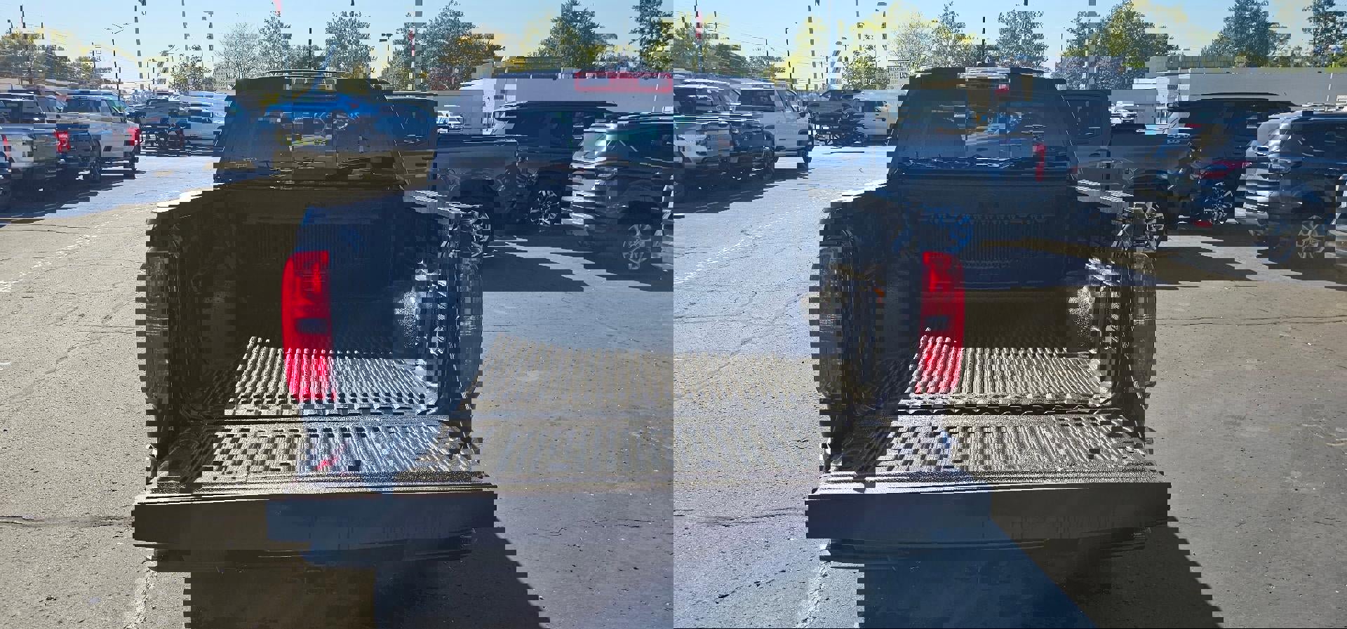 Used 2022 Chevrolet Colorado LT w/ LT Convenience Package image 7