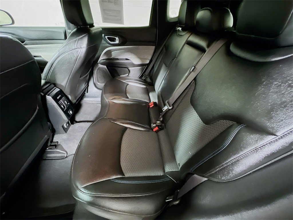 Used 2024 Jeep Compass Latitude image 21