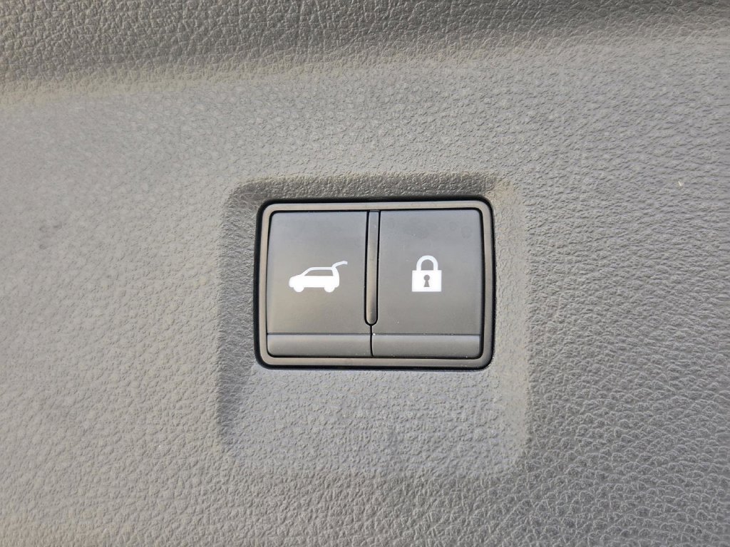 Used 2023 INFINITI QX60 Luxe w/ Vision Package FWD image 12