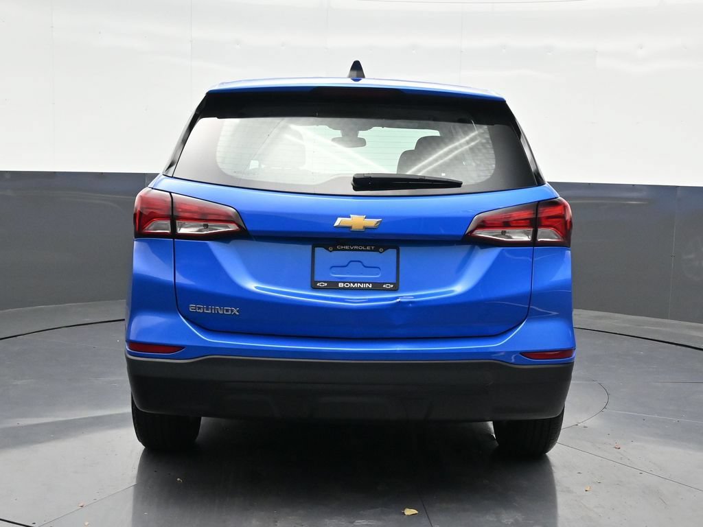 Used 2024 Chevrolet Equinox LS FWD image 4