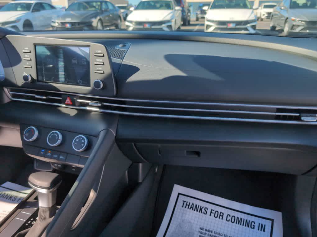 New 2026 Hyundai Elantra SE FWD image 22