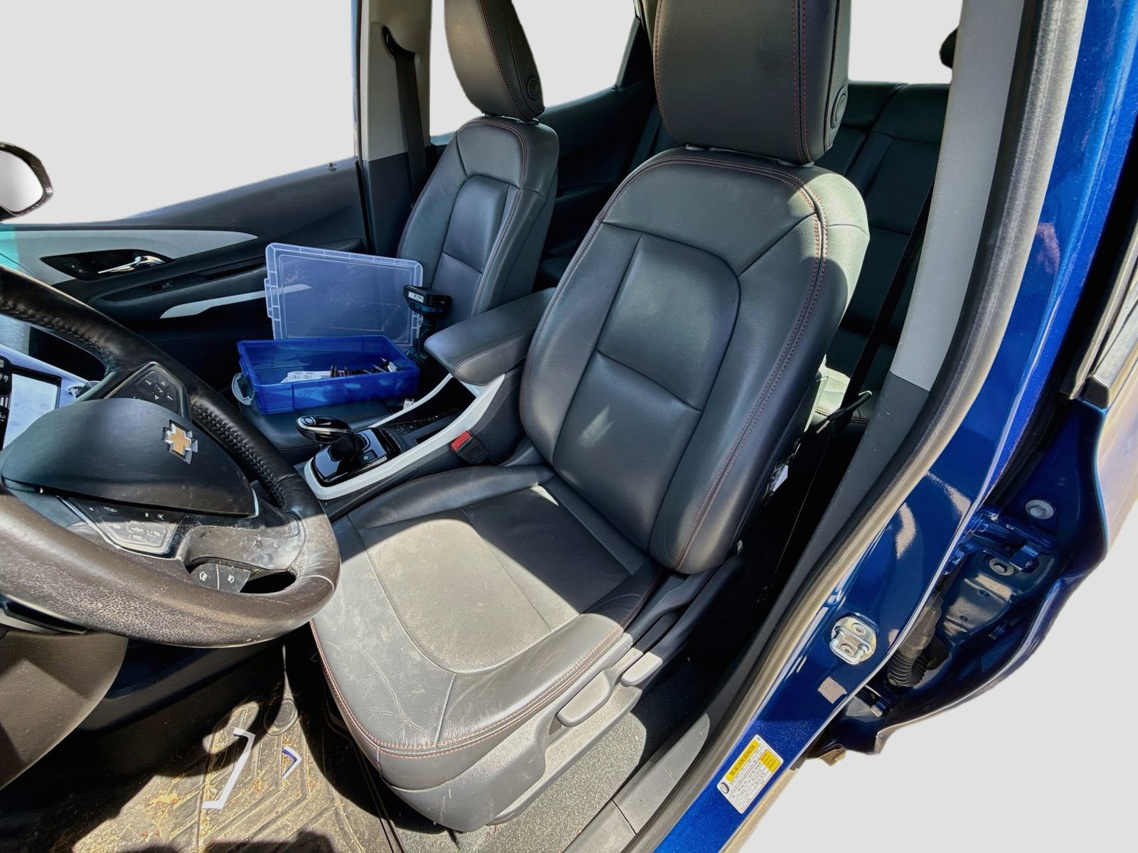 Used 2020 Chevrolet Bolt Premier w/ Infotainment Package FWD image 13