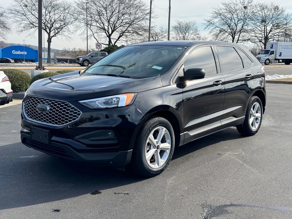 Used 2023 Ford Edge SE image 7