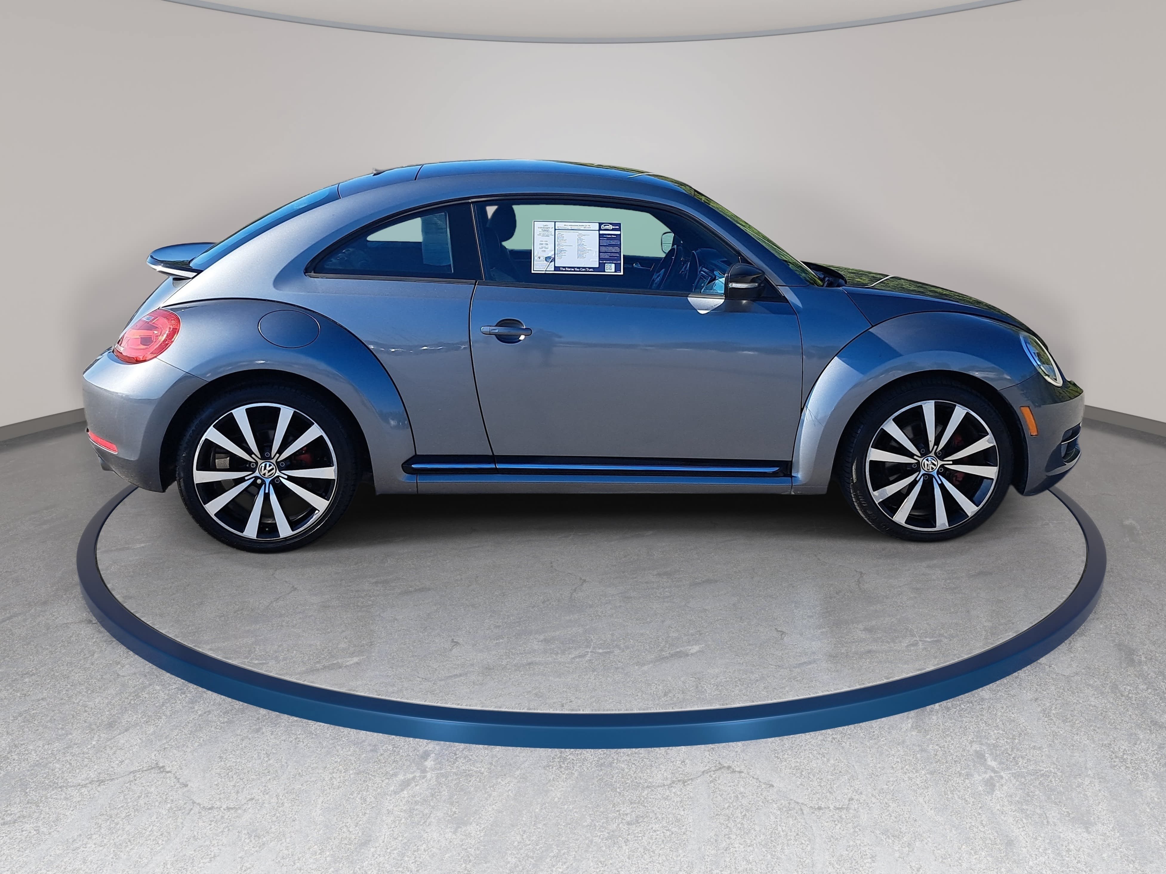 Used 2012 Volkswagen Beetle 2.0T FWD image 4