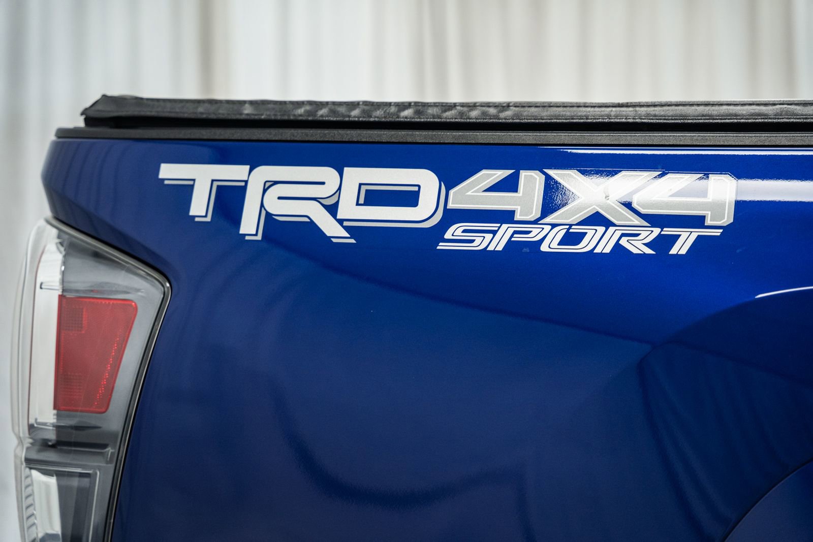 Used 2022 Toyota Tacoma TRD Sport image 25