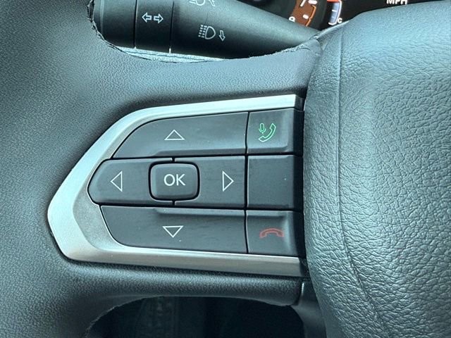 Used 2023 Jeep Compass Latitude w/ Sun and Sound Group image 46