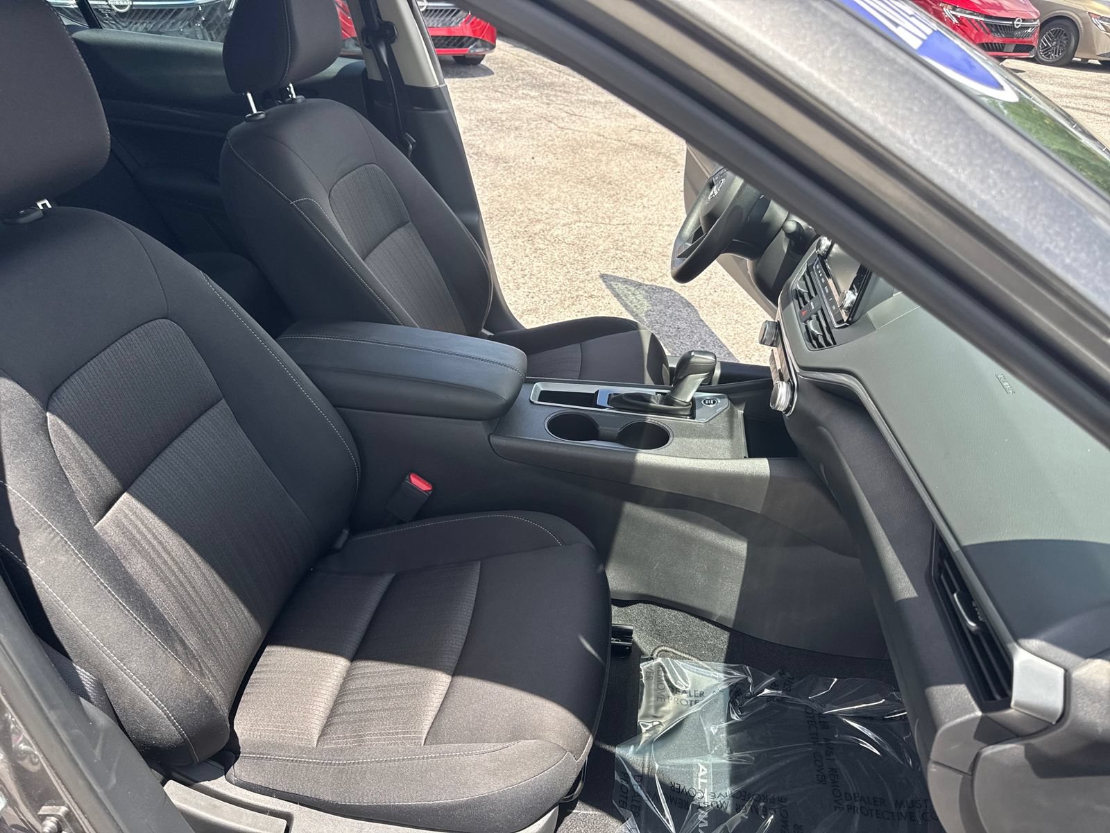 Used 2024 Nissan Altima 2.5 S FWD image 39