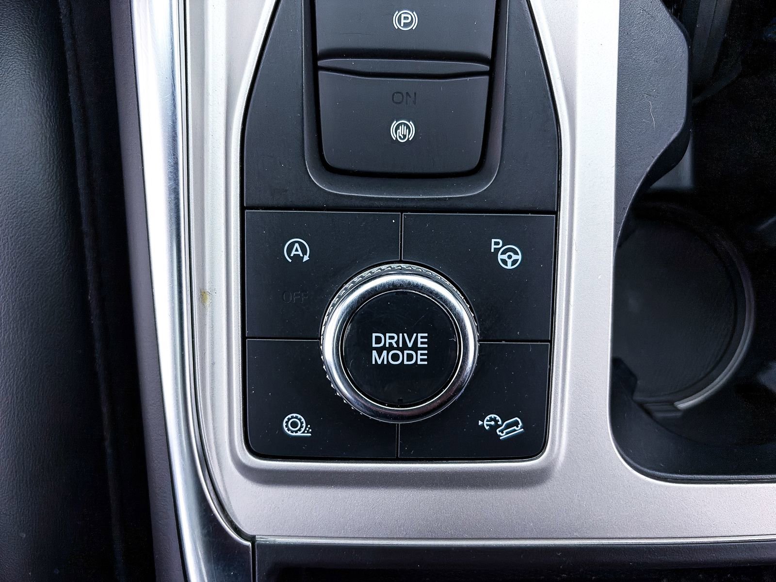 Used 2021 Ford Explorer Platinum w/ Equipment Group 601A AWD/4WD image 31