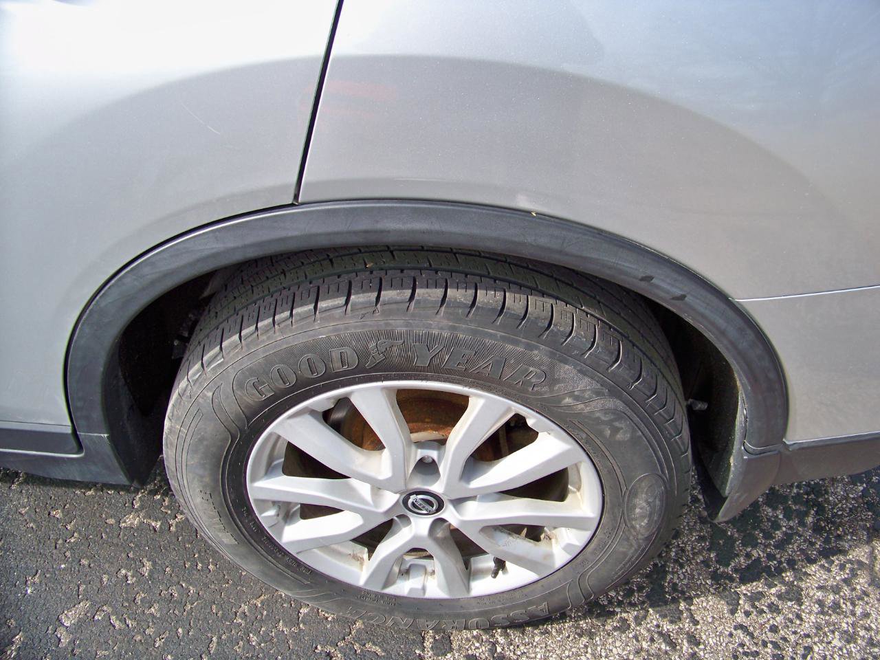 Used 2019 Nissan Rogue SV AWD/4WD image 22