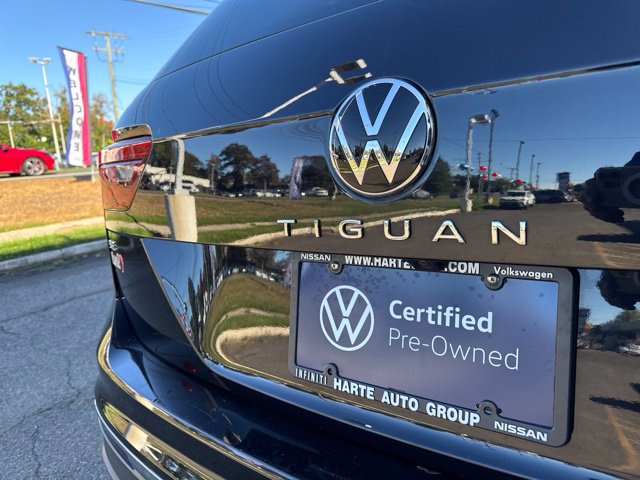 Certified 2022 Volkswagen Tiguan SE w/ Panoramic Sunroof Package AWD/4WD image 10