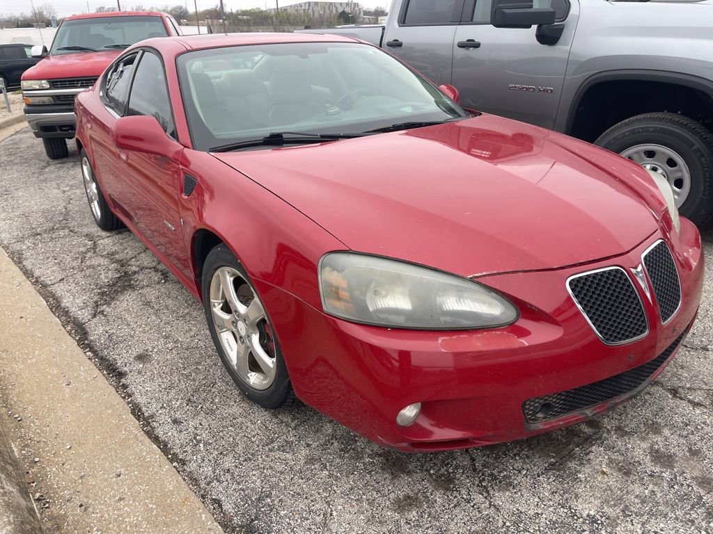 Used 2007 Pontiac Grand Prix GXP w/ Sun And Sound Package image 2