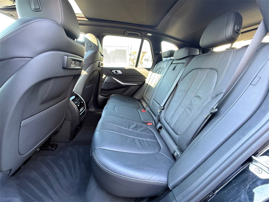 Used 2021 BMW X5 xDrive45e w/ Parking Assistance Package image 21