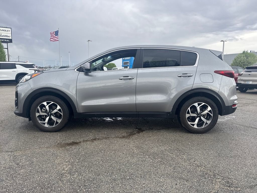 Used 2021 Kia Sportage LX image 3
