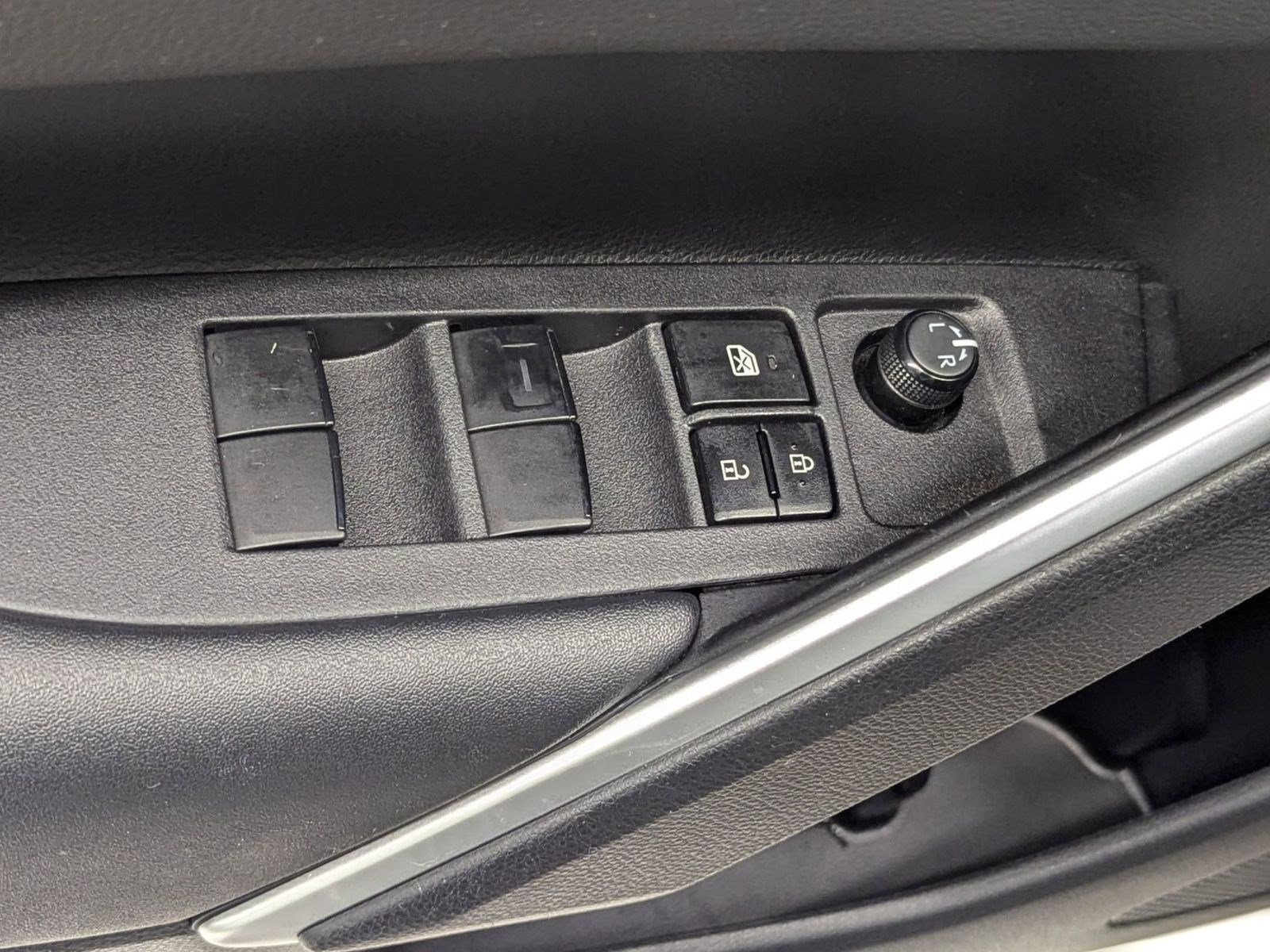 Used 2023 Toyota Corolla Cross XSE image 20